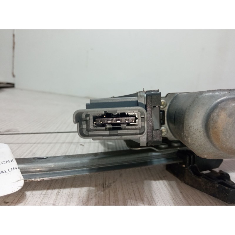 Recambio de elevalunas electrico delantero derecho para citroën c3 i (fc_, fn_) 1.4 i referencia OEM IAM 8334581  