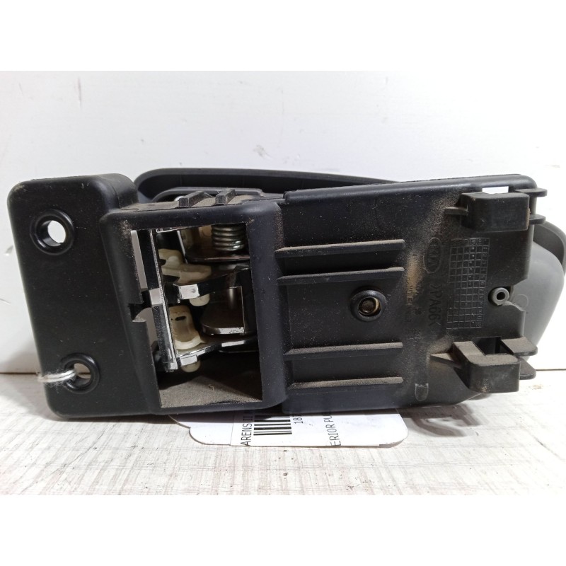 Recambio de maneta interior puerta delantera derecha para kia carens ii monospace (fj) 2.0 crdi referencia OEM IAM OK2FA58330  