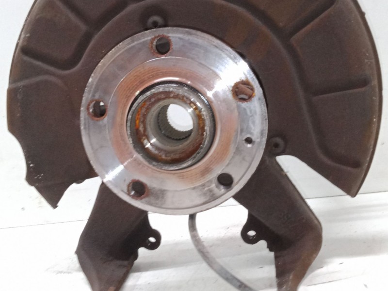 Recambio de mangueta delantera derecha para audi a3 sportback (8pa) 1.6 fsi referencia OEM IAM   