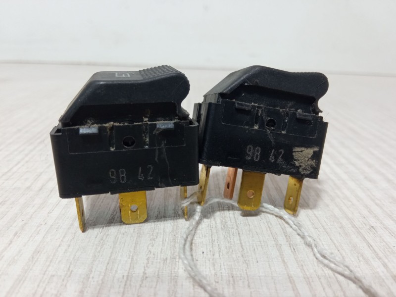 Recambio de mando elevalunas delantero izquierdo para audi a4 b5 (8d2) 1.8 t referencia OEM IAM 4D09598550IC  