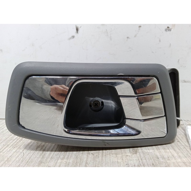 Recambio de maneta interior puerta trasera izquierda para kia carens ii monospace (fj) 2.0 crdi referencia OEM IAM   