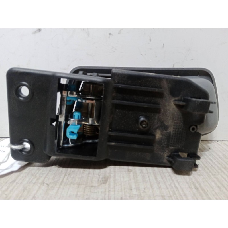 Recambio de maneta interior puerta trasera izquierda para kia carens ii monospace (fj) 2.0 crdi referencia OEM IAM   