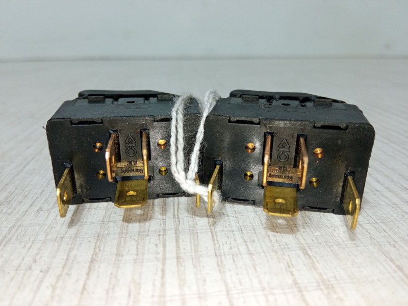 Recambio de mando elevalunas delantero izquierdo para audi a4 b5 (8d2) 1.8 t referencia OEM IAM 4D09598550IC  