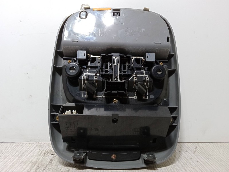 Recambio de luz interior delantera para kia carens ii monospace (fj) 2.0 crdi referencia OEM IAM   