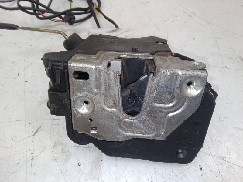 Recambio de cerradura puerta delantera izquierda para mercedes-benz clase c (w203) c 220 cdi (203.006) referencia OEM IAM 004133