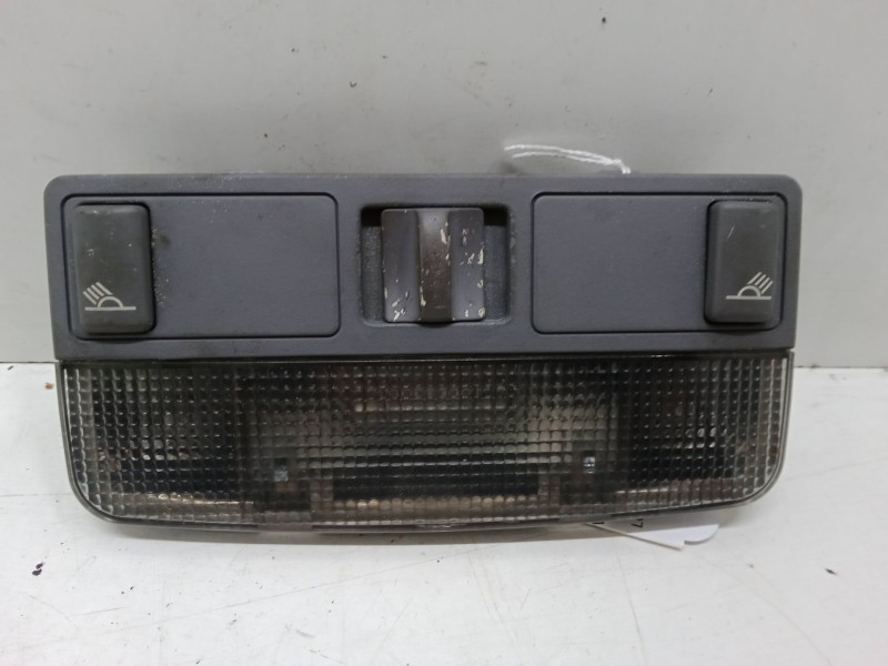 Recambio de luz interior delantera para audi a4 b5 avant (8d5) 1.9 tdi referencia OEM IAM    Recambio de luz interior delantera para audi a4 b5 avant (8d5) 1.9 tdi referencia OEM IAM