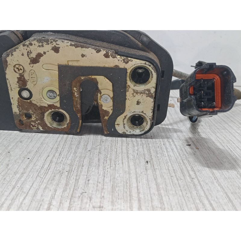 Recambio de cerradura puerta delantera izquierda para kia carens ii monospace (fj) 2.0 crdi referencia OEM IAM   