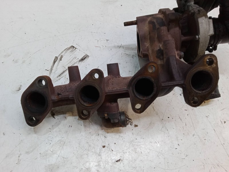 Recambio de turbo para kia carens iv 1.7 crdi referencia OEM IAM   