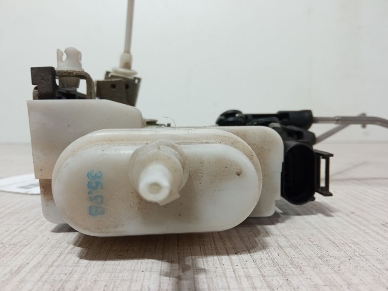 Recambio de cerradura puerta delantera derecha para audi a4 b5 (8d2) 1.8 t referencia OEM IAM 8D1837016F  