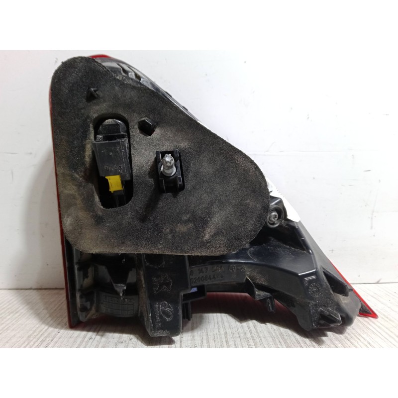 Recambio de piloto trasero porton izquierdo para peugeot 2008 i (cu_) 1.6 bluehdi 100 referencia OEM IAM 9814758480  