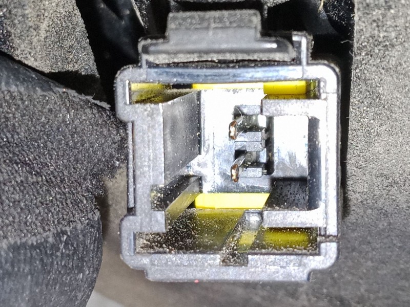 Recambio de piloto trasero porton izquierdo para peugeot 2008 i (cu_) 1.6 bluehdi 100 referencia OEM IAM 9814758480  