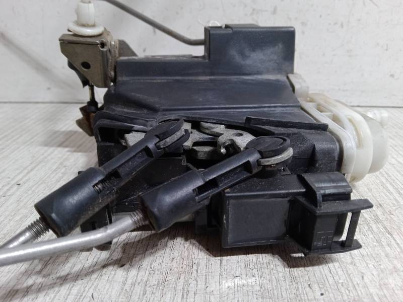 CERRADURA PUERTA DELANTERA IZQUIERDA 