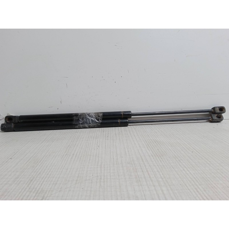 Recambio de amortiguadores malet/porton para kia carens ii monospace (fj) 2.0 crdi referencia OEM IAM   