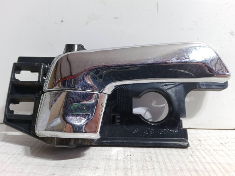 Recambio de maneta interior puerta delantera derecha para kia sportage ii (je_, km_) 2.0 crdi referencia OEM IAM 82616-IF000  