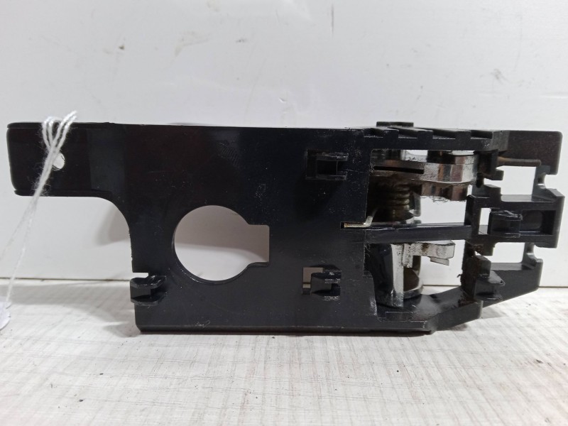 Recambio de maneta interior puerta delantera derecha para kia sportage ii (je_, km_) 2.0 crdi referencia OEM IAM 82616-IF000  