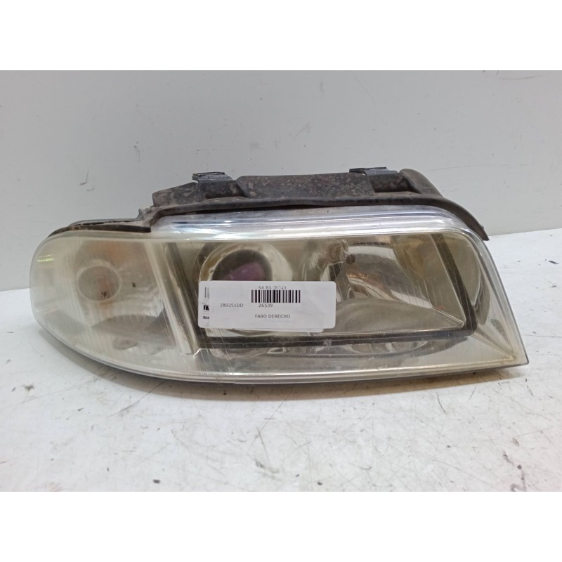 Recambio de faro derecho para audi a4 b5 (8d2) 2.4 quattro referencia OEM IAM   