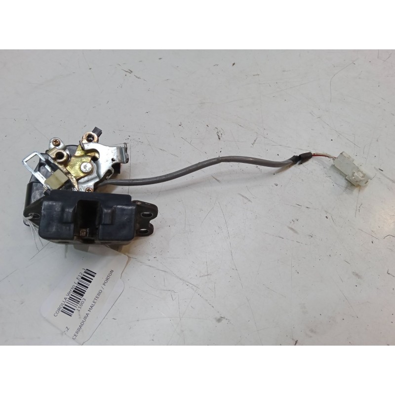 Recambio de cerradura maletero / porton para toyota corolla verso (_e12_) 1.6 vvt-i (zze121_) referencia OEM IAM   