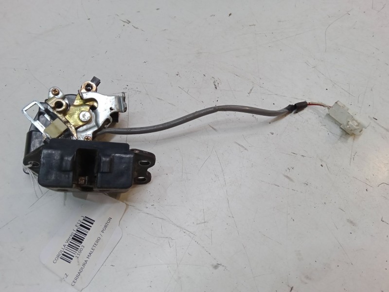 Recambio de cerradura maletero / porton para toyota corolla verso (_e12_) 1.6 vvt-i (zze121_) referencia OEM IAM   