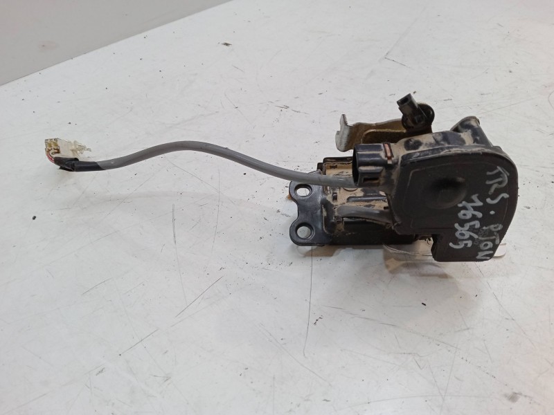 Recambio de cerradura maletero / porton para toyota corolla verso (_e12_) 1.6 vvt-i (zze121_) referencia OEM IAM   