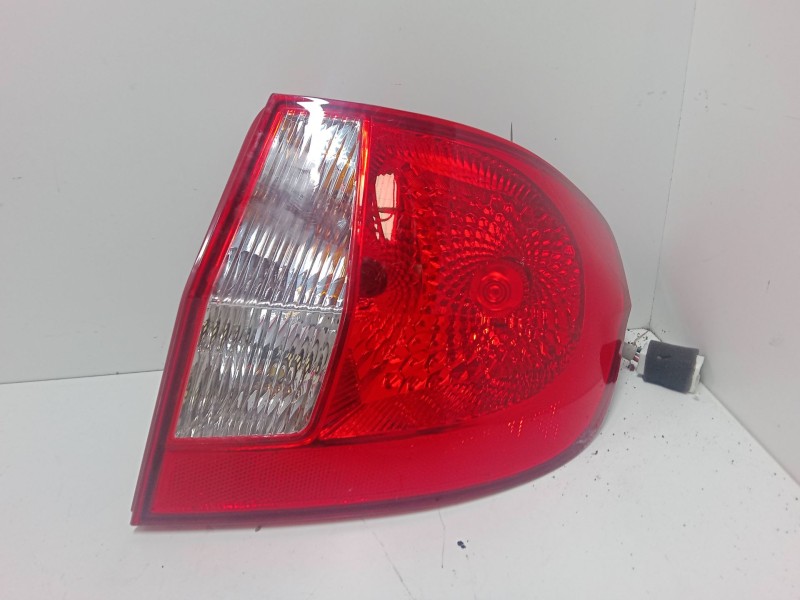 Recambio de piloto trasero derecho para hyundai getz (tb) 1.1 referencia OEM IAM   