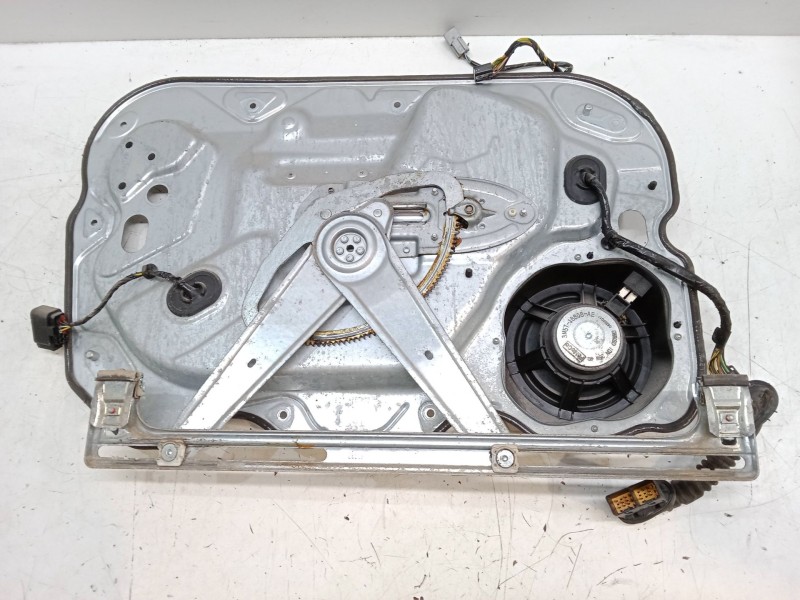 Recambio de elevalunas electrico delantero derecho para ford focus ii (da_, hcp, dp) 1.6 referencia OEM IAM 4M51A045H16A  