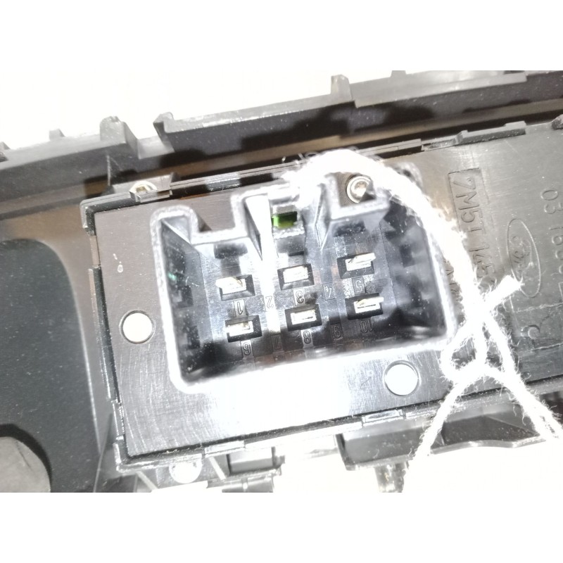 Recambio de mando elevalunas delantero izquierdo para ford focus ii (da_, hcp, dp) 1.6 referencia OEM IAM    Recambio de mando elevalunas delantero izquierdo para ford focus ii (da_, hcp, dp) 1.6 referencia OEM IAM