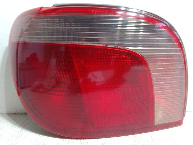 Recambio de piloto trasero izquierdo para toyota yaris (_p1_) 1.3 (ncp10_, scp12_) referencia OEM IAM   