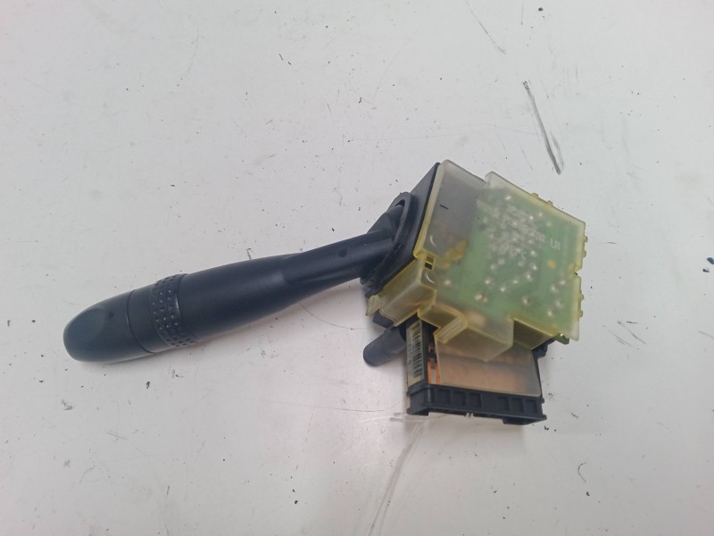 Recambio de mando limpiaparabrisas para hyundai getz (tb) 1.1 referencia OEM IAM    Recambio de mando limpiaparabrisas para hyundai getz (tb) 1.1 referencia OEM IAM