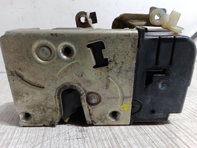 Recambio de cerradura puerta delantera izquierda para peugeot 307 sw (3h) 1.6 hdi 110 referencia OEM IAM    Recambio de cerradura puerta delantera izquierda para peugeot 307 sw (3h) 1.6 hdi 110 referencia OEM IAM