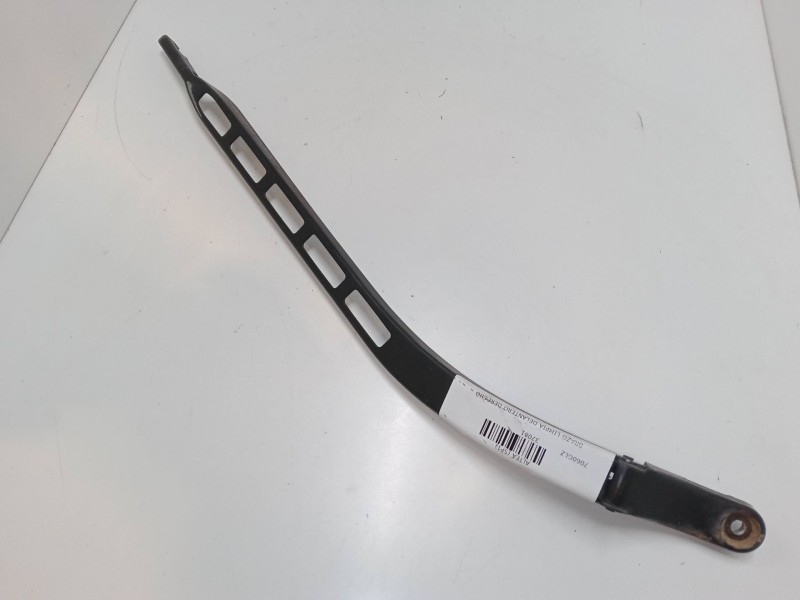 Recambio de brazo limpia delantero derecho para seat altea (5p1) 1.9 tdi referencia OEM IAM    Recambio de brazo limpia delantero derecho para seat altea (5p1) 1.9 tdi referencia OEM IAM