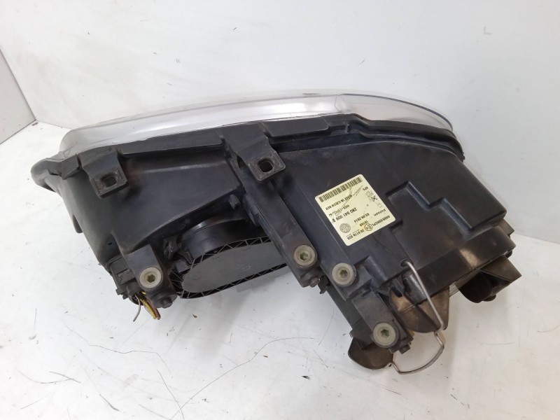 Recambio de faro derecho para kia carens ii monospace (fj) 2.0 crdi referencia OEM IAM   