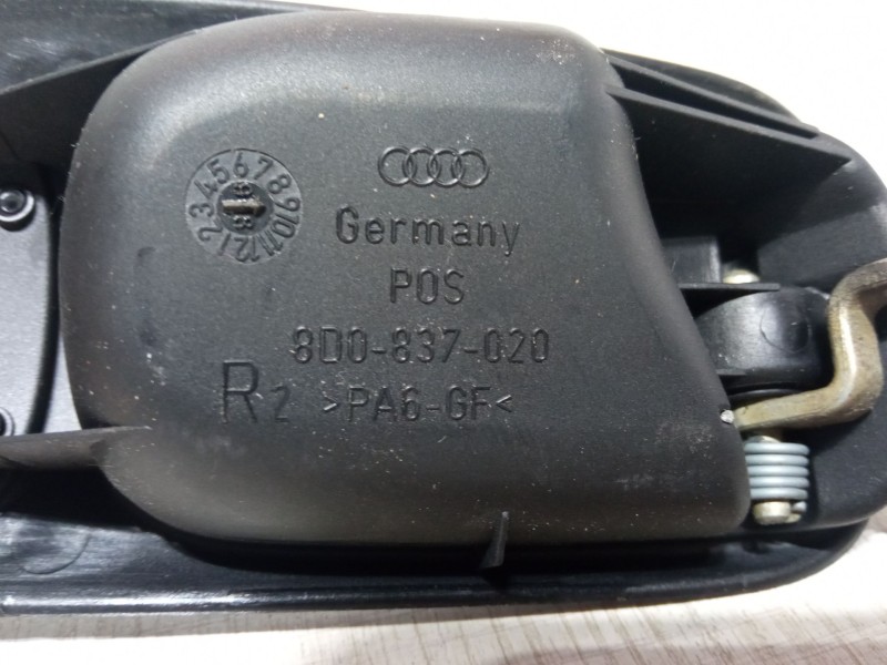 Recambio de maneta interior puerta delantera derecha para audi a4 b5 (8d2) 1.8 t referencia OEM IAM 8D0-837-020   Recambio de maneta interior puerta delantera derecha para audi a4 b5 (8d2) 1.8 t referencia OEM IAM 8D0-837-020