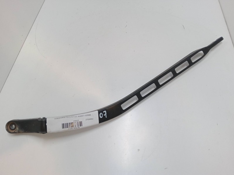 Recambio de brazo limpia delantero izquierdo para seat altea (5p1) 1.9 tdi referencia OEM IAM    Recambio de brazo limpia delantero izquierdo para seat altea (5p1) 1.9 tdi referencia OEM IAM