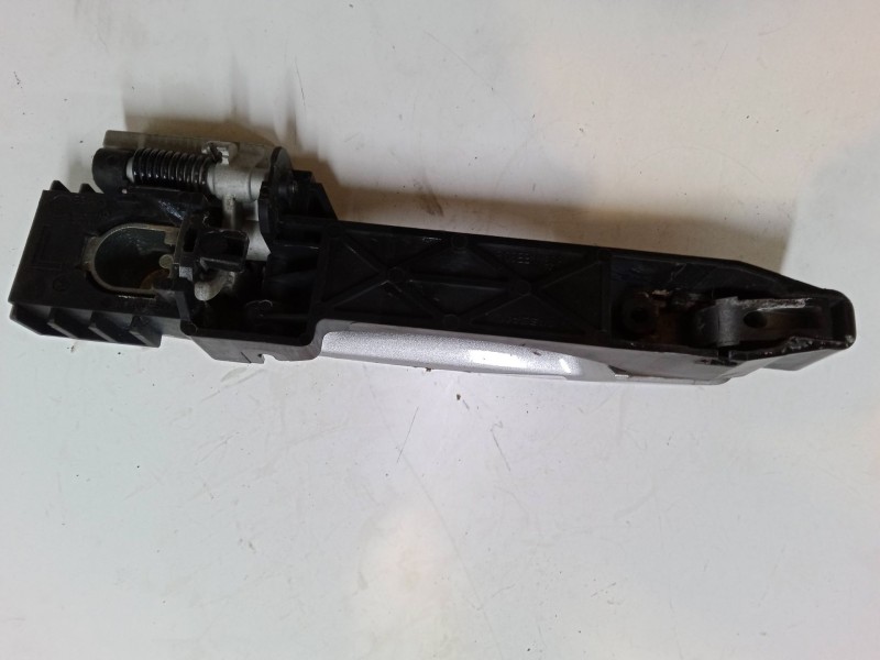 Recambio de maneta exterior puerta trasera izquierda para nissan qashqai / qashqai +2 i (j10, nj10, jj10e) 1.5 dci referencia OE Recambio de maneta exterior puerta trasera izquierda para nissan qashqai / qashqai +2 i (j10, nj10, jj10e) 1.5 dci referencia OE