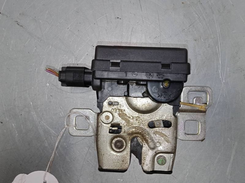 CERRADURA MALETERO / PORTON 