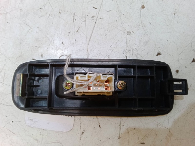 Recambio de mando elevalunas delantero derecho para ford ranger (er, eq, r_) 2.5 td 4x4 referencia OEM IAM    Recambio de mando elevalunas delantero derecho para ford ranger (er, eq, r_) 2.5 td 4x4 referencia OEM IAM