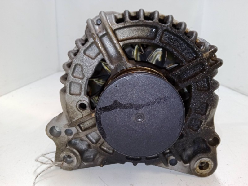 Recambio de alternador para volkswagen polo v (6r1, 6c1) 1.2 tsi referencia OEM IAM 03F903023D  0124525201