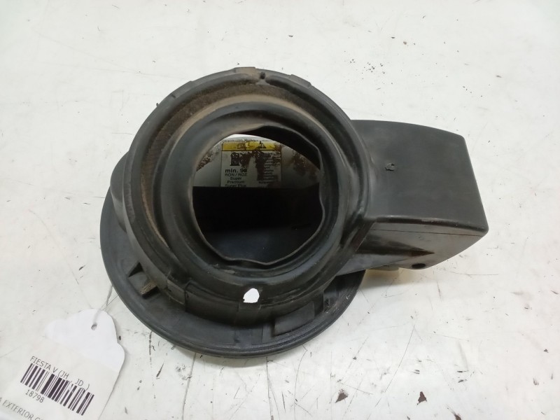 Recambio de tapa exterior combustible para ford fiesta v (jh_, jd_) 1.3 referencia OEM IAM    Recambio de tapa exterior combustible para ford fiesta v (jh_, jd_) 1.3 referencia OEM IAM