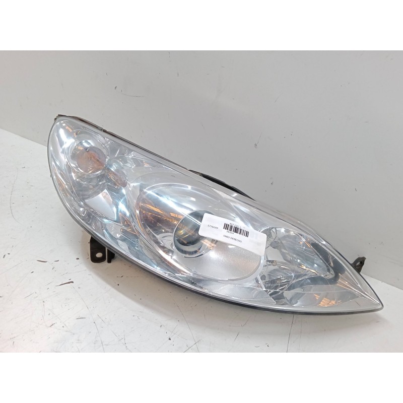 Recambio de faro derecho para peugeot 407 (6d_) 2.0 hdi 135 (6drhrh, 6drhre, 6drhrg, 6drhrj) referencia OEM IAM   