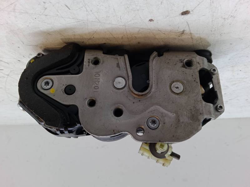 CERRADURA PUERTA TRASERA IZQUIERDA 