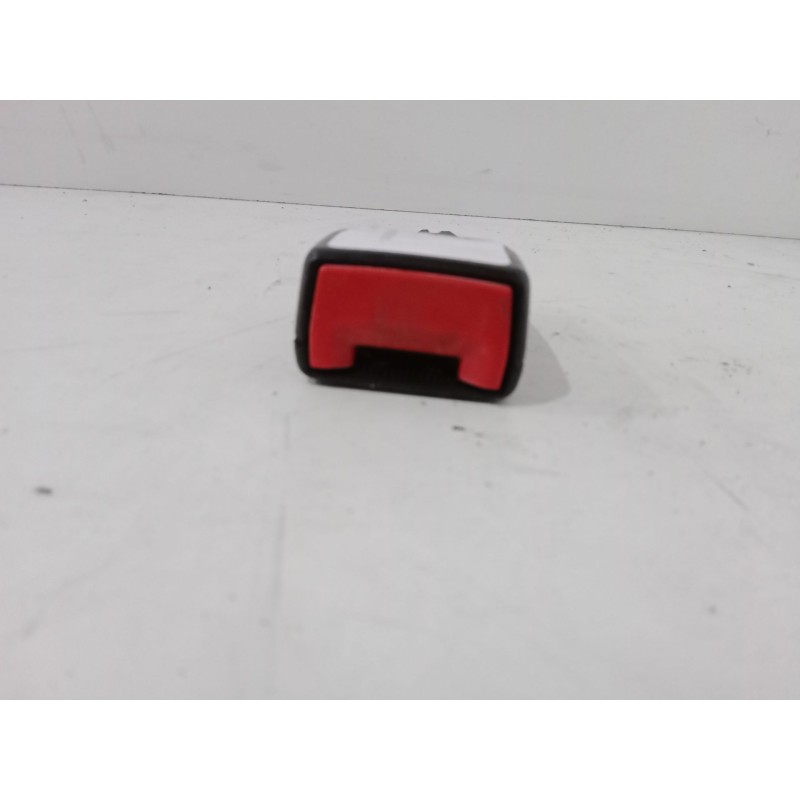 Recambio de anclaje cinturon delantero derecho para mercedes-benz clase a (w168) a 160 cdi (168.007) referencia OEM IAM   