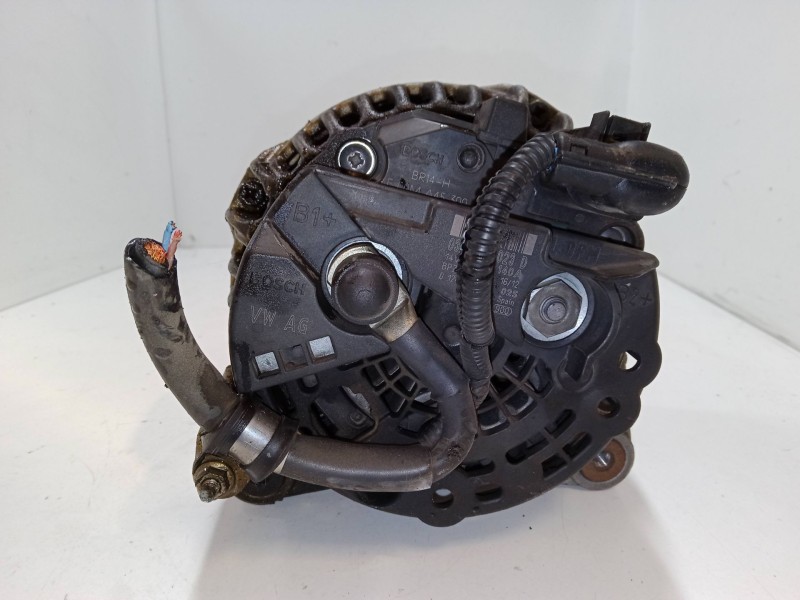 Recambio de alternador para volkswagen polo v (6r1, 6c1) 1.2 tsi referencia OEM IAM 03F903023D  0124525201