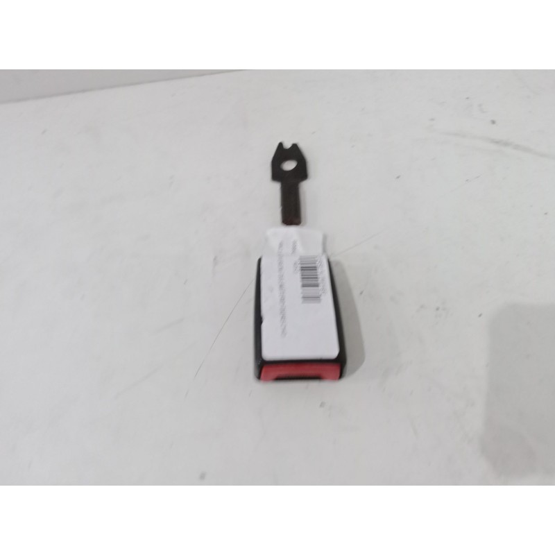 Recambio de anclaje cinturon delantero derecho para mercedes-benz clase a (w168) a 160 cdi (168.007) referencia OEM IAM   