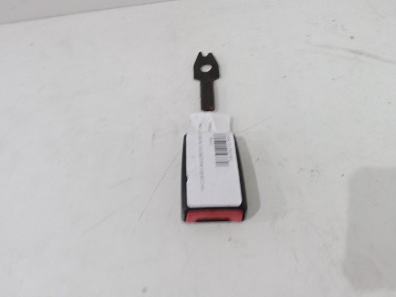 Recambio de anclaje cinturon delantero derecho para mercedes-benz clase a (w168) a 160 cdi (168.007) referencia OEM IAM   