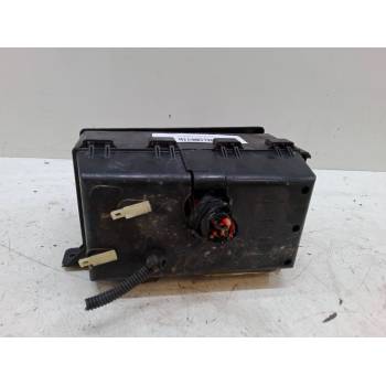 CAJA RELES / FUSIBLES 
