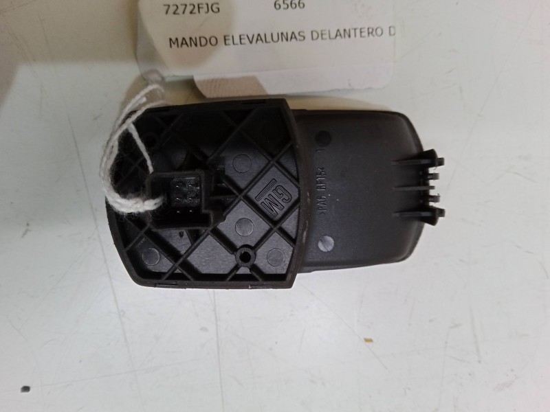 Recambio de mando elevalunas delantero derecho para opel corsa d (s07) 1.3 cdti (l08, l68) referencia OEM IAM   