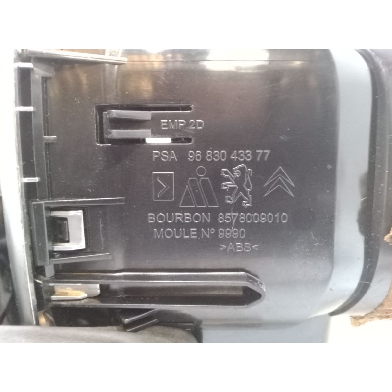 Recambio de aireador central izquierdo para citroën c3 picasso (sh_) 1.4 vti 95 referencia OEM IAM    Recambio de aireador central izquierdo para citroën c3 picasso (sh_) 1.4 vti 95 referencia OEM IAM