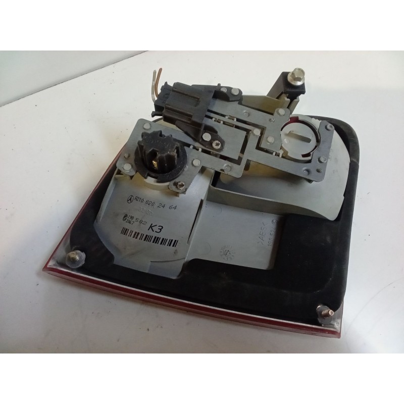 Recambio de piloto trasero derecho para mercedes-benz clase-e caja/chasis (vf210) e 290 td (210.617) referencia OEM IAM   