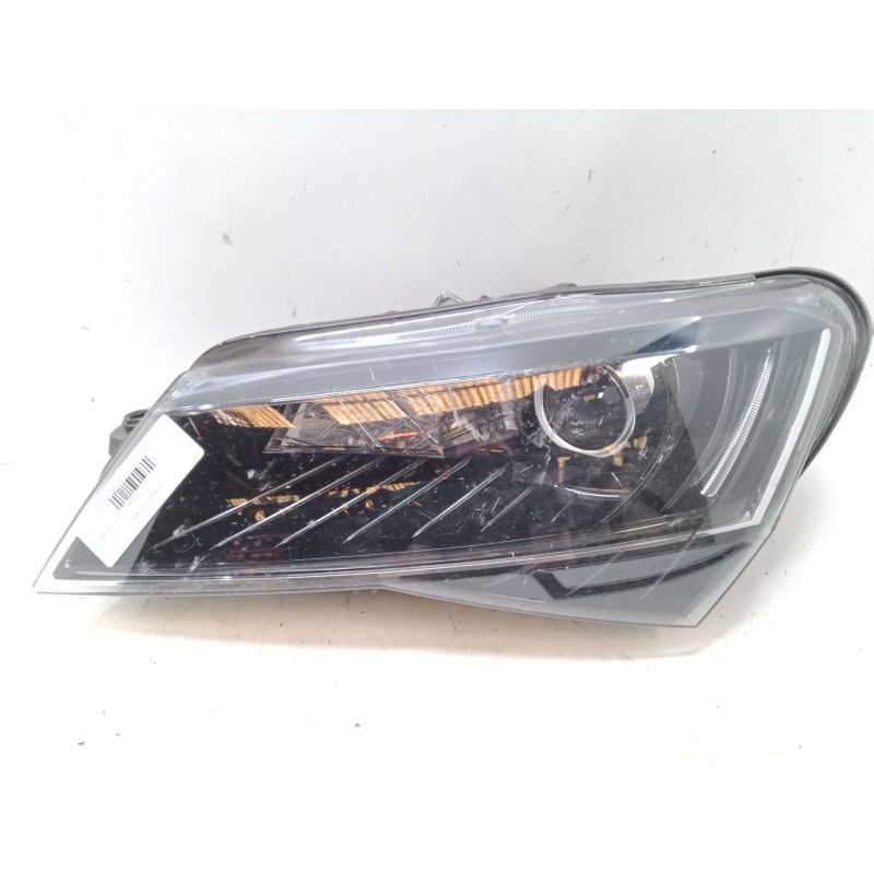 Recambio de faro izquierdo xenon para skoda superb iii station wagon (3v5) 2.0 tdi referencia OEM IAM 3V1941015A  