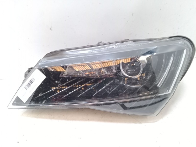 Recambio de faro izquierdo xenon para skoda superb iii station wagon (3v5) 2.0 tdi referencia OEM IAM 3V1941015A  